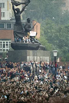 Rallied: August putsch. Rallies of democracy supporters
