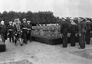 Mackensen: August von Mackensen honors the fallen marines in