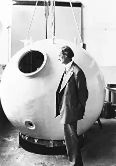 Nacelle: Auguste Piccard beside the nacelle that carried
