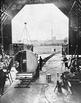 Pressurized: Auguste Piccard's nacelle under construction