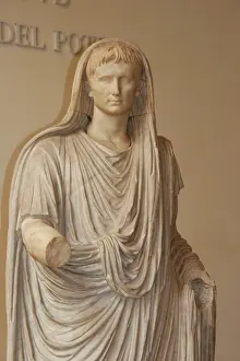 Divi: Augustus ( 63 BC sA?i? 14 AD). First Emperor. Statue Via Lab