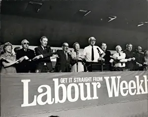 Syne: Auld Lang Syne closing Labour Party conference, Brighton