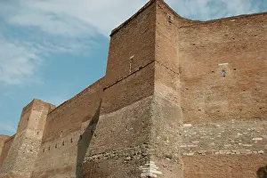 Prisma Archivo Fotografico, S.l.: Aurelian Walls. Rome. Italy