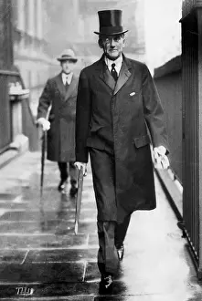 Austen: Austen Chamberlain on the way to 10 Downing Street. 1925