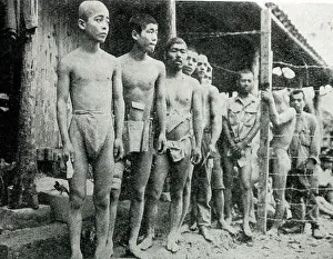 Invade: Australian troops invade Borneo, WW2