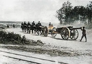 Dusty: Australian troops transporting heavy gun, WW1