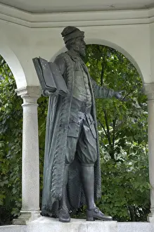 Oberosterreich: AUSTRIA. Linz. Statue of Johannes Kepler