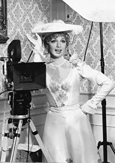 Sievering: Austrian actress Erika Pluhar 1975