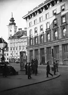Schottenkirche: The Austrian Creditanstalt in Vienna, 1932