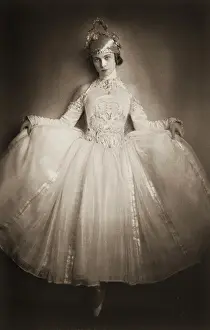 Losch: Austrian Dancer Tilly Losch in 'Chopin'