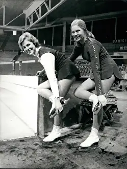 Hallenstadion: Austrian and German ice skating competitors, Zurich