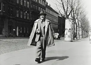 Schrdinger: Austrian physicist Erwin Schrodinger in Vienna. March or