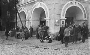 Vendors: Austrian soldiers in Sandomierz, 1915