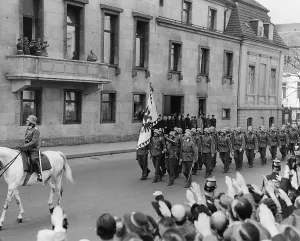 Tyrolean: Austrian troops in Berlin, 1938