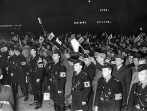 Muenchen: Austrian workers on a KdF tour through Germany, Munich, 1938