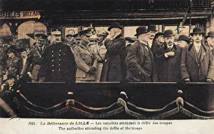 Frst: Authorities attending the defile of the troops - Lille