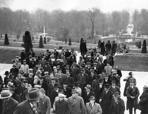 Motorway: Autobahn workers visit Potsdam, 1938