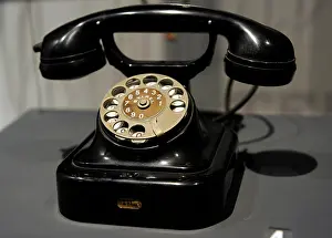 Receiver: Automatic central battery telephone. Model 27. Siemens. 1927