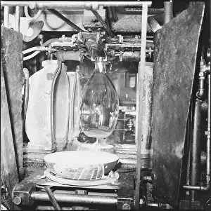 Ctk Photobank: Automatic machine RORANT BB2, bottle