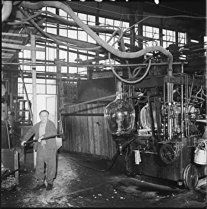 Ctk Photobank: Automatic machine RORANT BB2, bottle