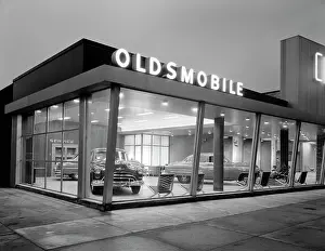 Parkway: Automobiles - showroom - retail - architecture