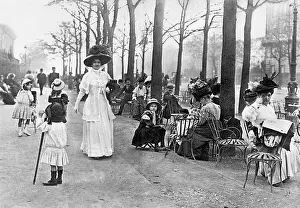 Elysees: Avenue des Champs Elysees in Paris, 1908