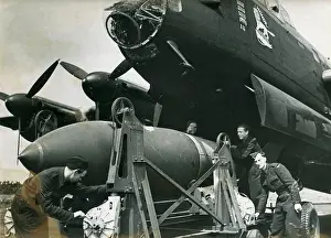Loaders: Avro 683 Lancaster