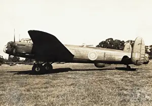 Radomes: Avro 683 Lancaster B-3