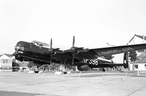 Abingdon: Avro 694 Lincoln B.2 8376M - RF398