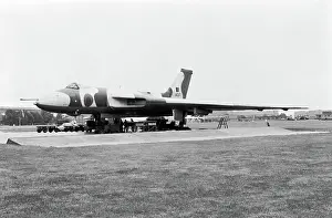35 46: Avro 698 Vulcan B-2