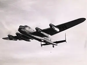 Refuelling: Avro Lancaster G-AHJW formerly ED866