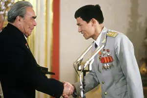 Shakes: Awarding of the cosmonauts, 1980