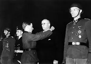 Efforts: Awarding of deserving workers, 1942
