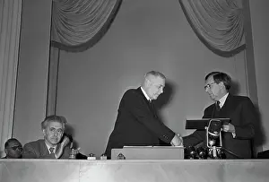 Skobeltsyn: Awarding to John Bernal