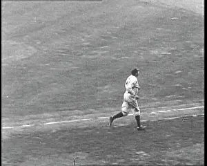 Babe: Babe Ruth Running Around the Bases