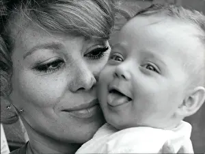 Emanuelle: Babies - Children - Multiple Births