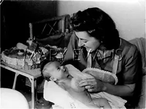 Bathtime: BABY'S BATHTIME 1940S