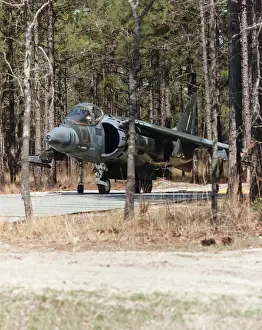 V Stol: BAE Boeing AV-8A Harrier