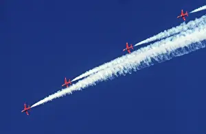 Rafat: BAe Systems Hawks RAF Red Arrows break Finningley 1983