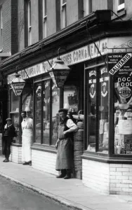 Bagshot: Bagshot, Shop 1909