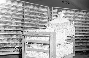 Buns: Baker - bread - food industry - bread