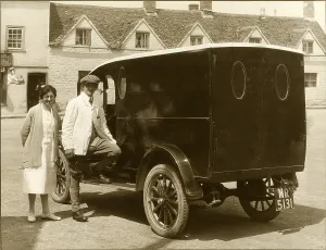 Elsie: Bakers Delivery Van 1, Malmesbury, Wilts (No livery)