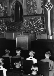 Benedikt: Baldur von Schirach during a speech in Nuremberg, 1937