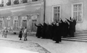 Benedikt: Baldur von Schirach's visit to monastery in Deggendorf