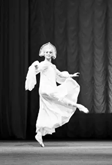 Performs: Ballet dancer Ilse Liepa, 1992