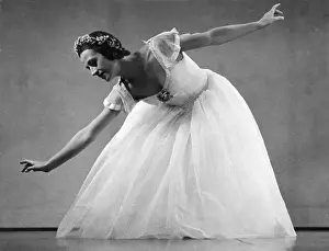 Unison: BALLET MOVE/PLIE
