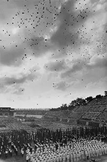 15000: Balloons rising from Canton stadium, China