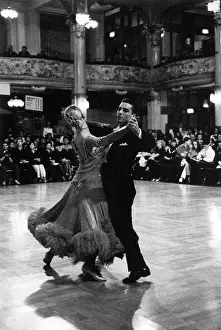 Feathery: Ballroom dancing couple - Blackpool