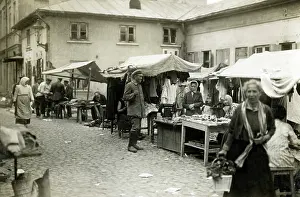 Examines: Baltic market square, 1919