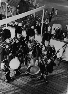 Pipers: Bands - Composers - Instruments - Musicians